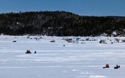 Pêche blanche à La Baie – Hébergement face au fjord du Saguenay
