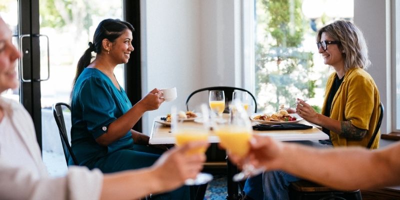 Temps des sucres au Saguenay : un brunch cabane revisité face au fjord